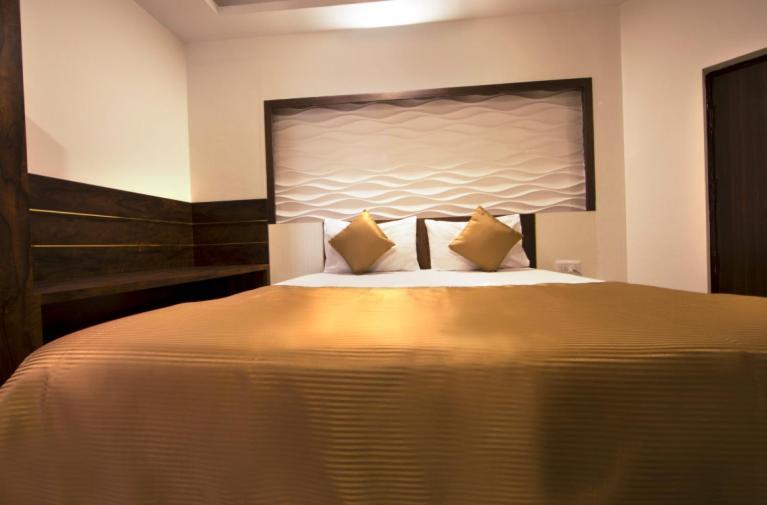 Mount Palazzo Hotel Nandi Bagian luar foto