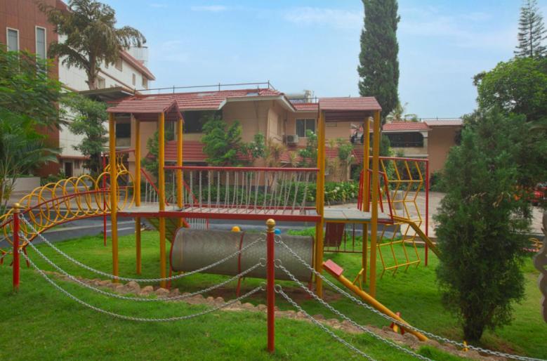 Mount Palazzo Hotel Nandi Bagian luar foto