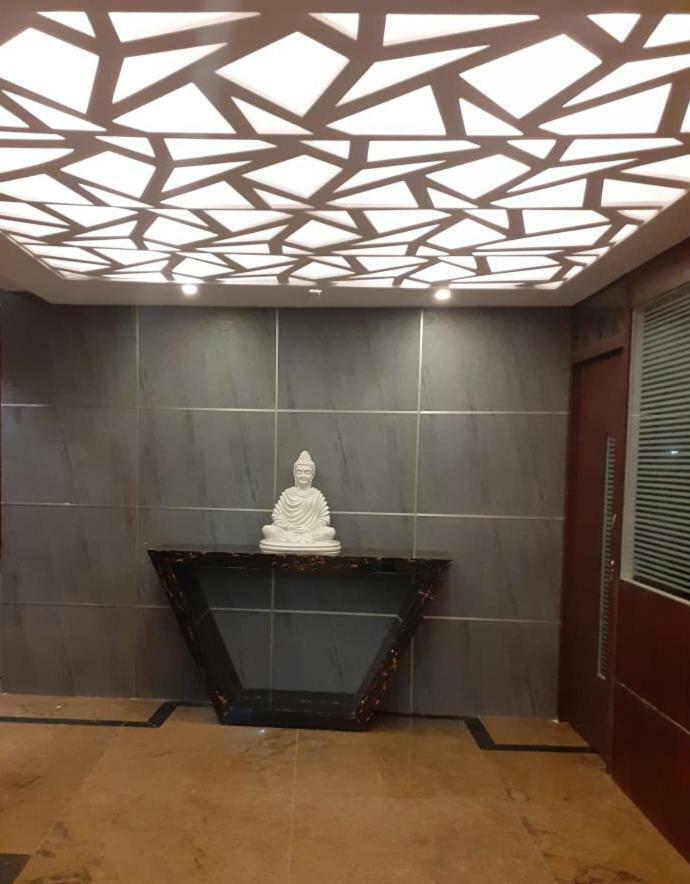Mount Palazzo Hotel Nandi Bagian luar foto