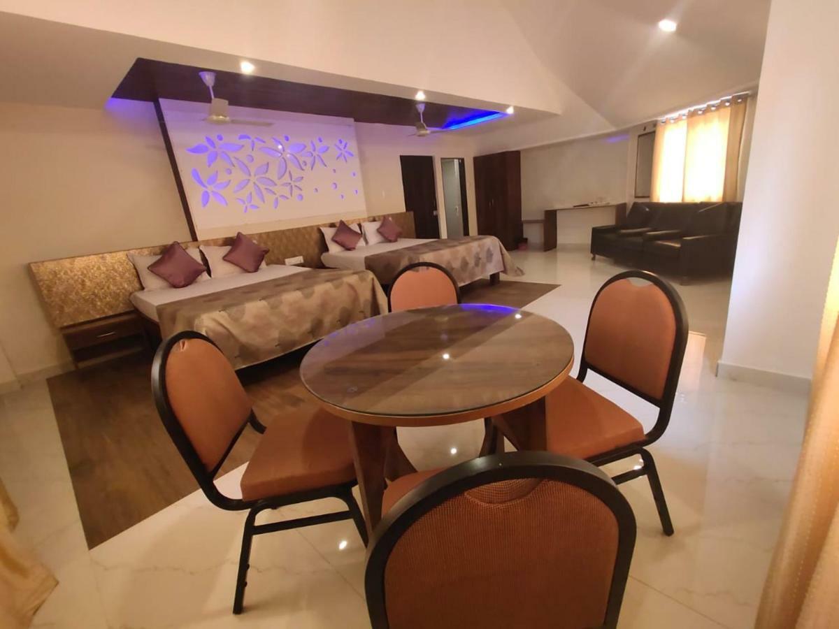 Mount Palazzo Hotel Nandi Bagian luar foto